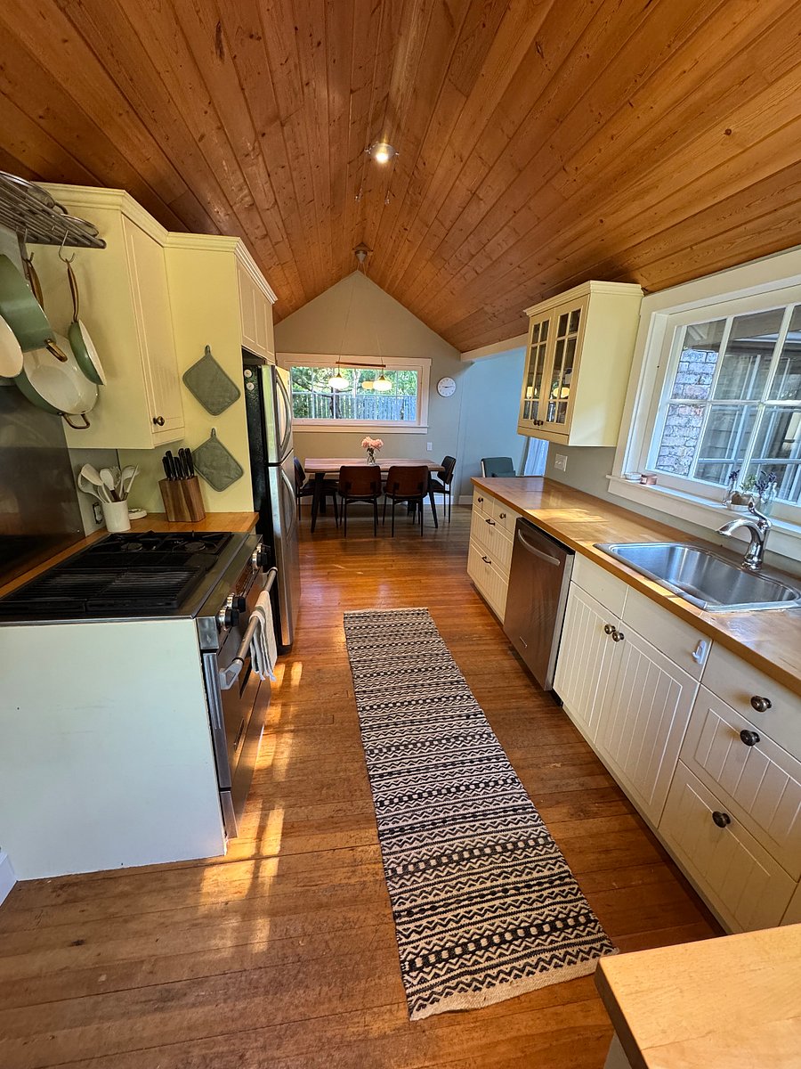 Furnished Finder property 876304_1 photo 8