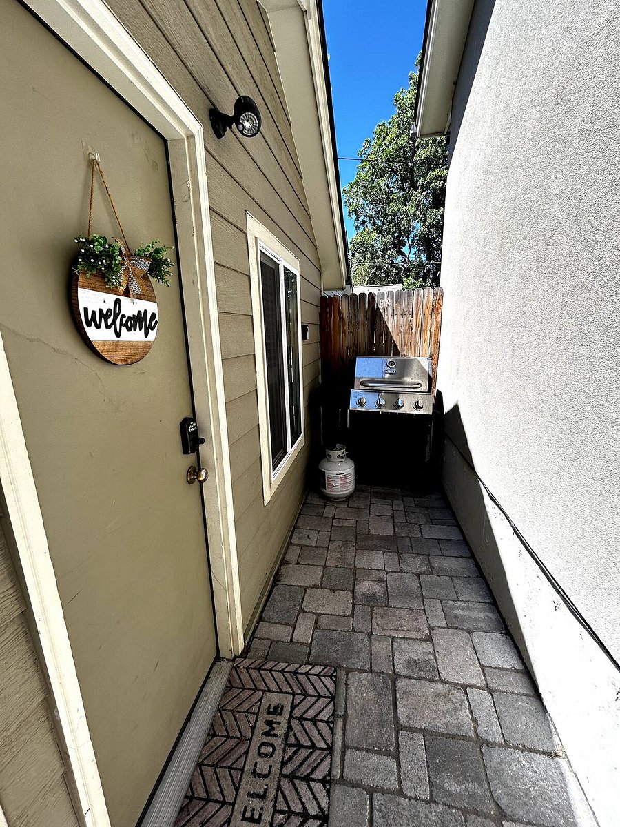Furnished Finder property 876389_1 photo 9