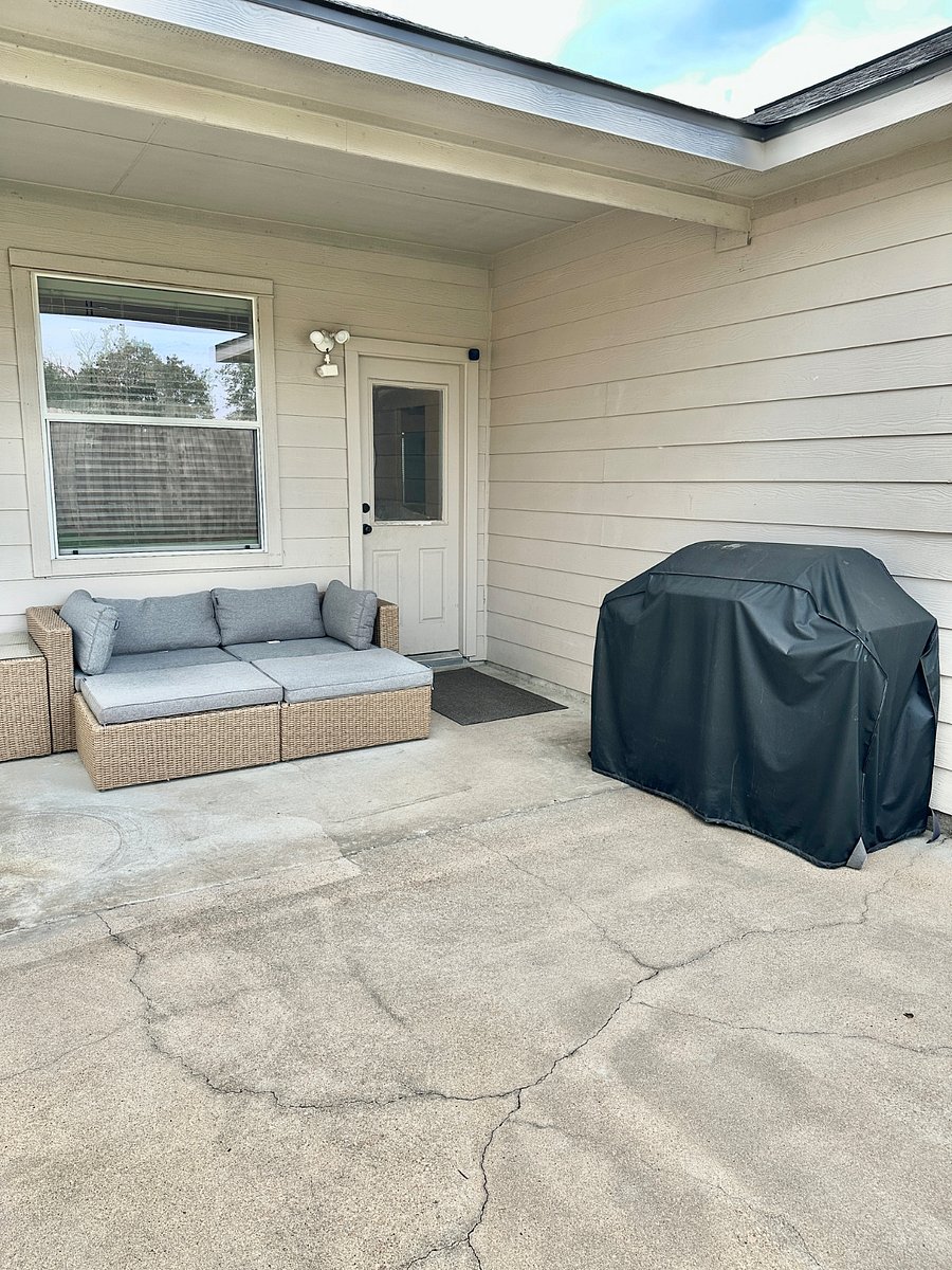 Furnished Finder property 876394_1 photo 24