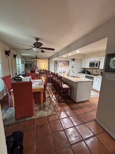 Furnished Finder property 876420_1 photo 4