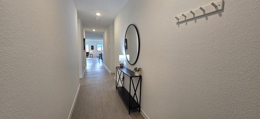 Furnished Finder property 876486_1 photo 3