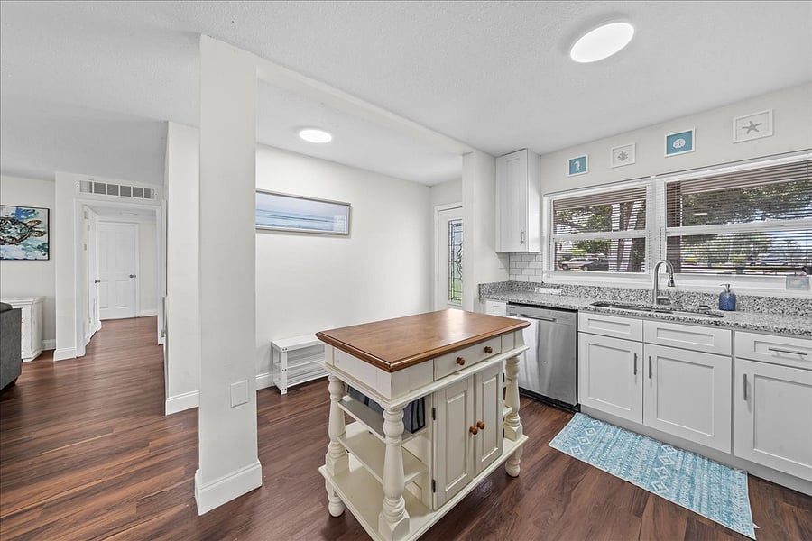 Furnished Finder property 876514_1 photo 31