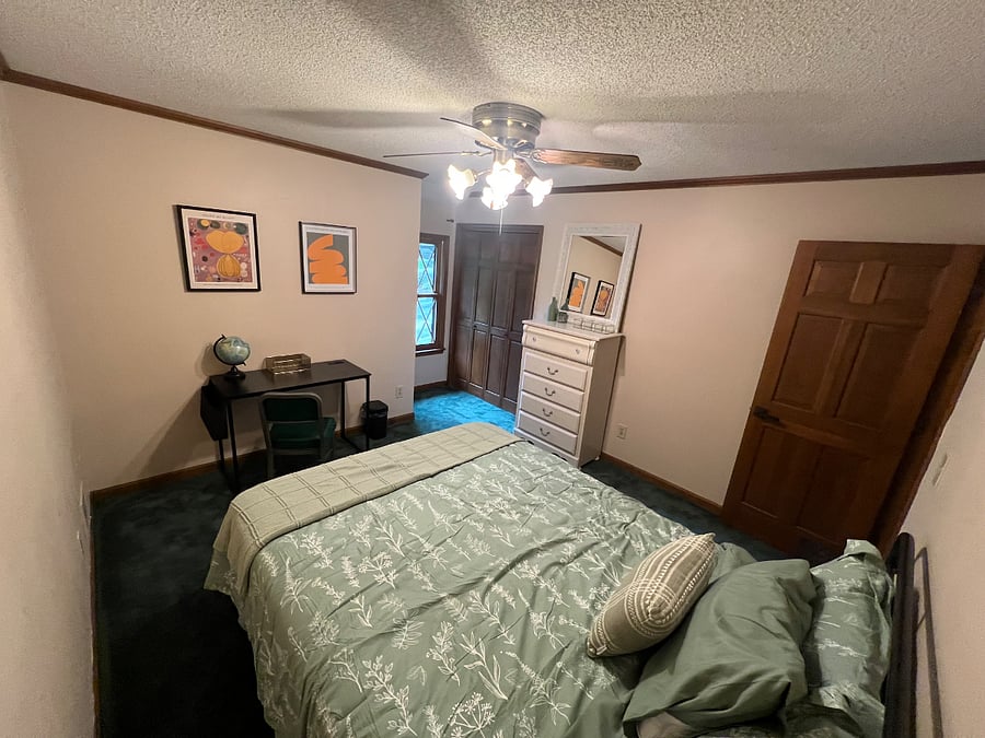 $875 Green 2nd Bedroom Queen Shared bath