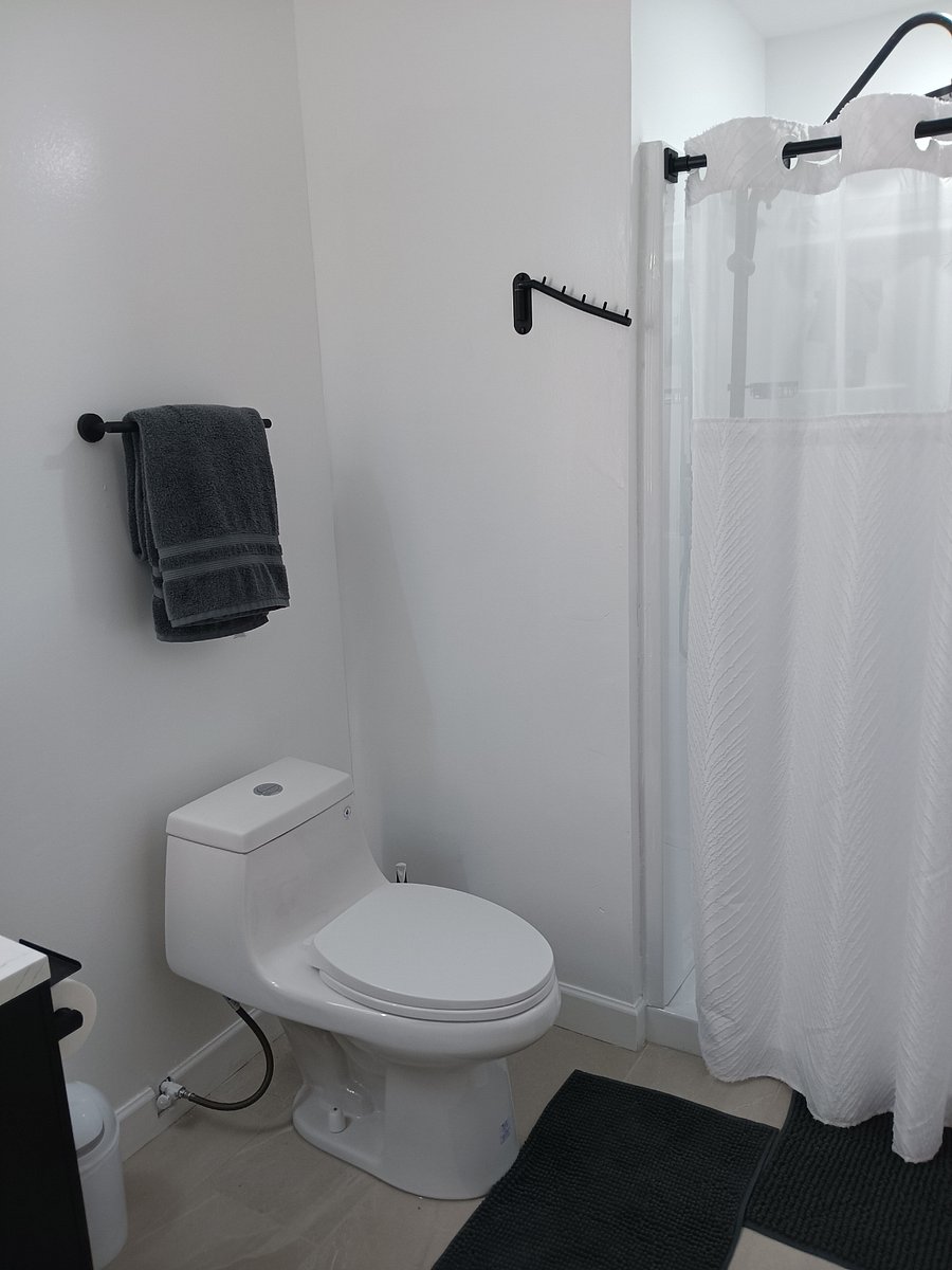 Basement apartment bathroom shower