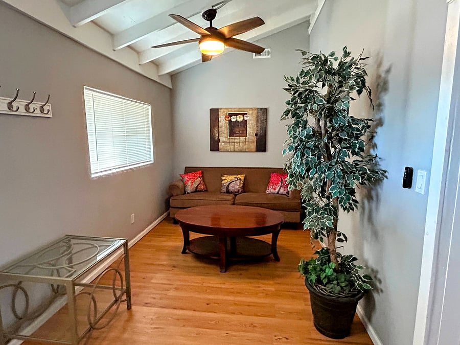 Furnished Finder property 876630_1 photo 4