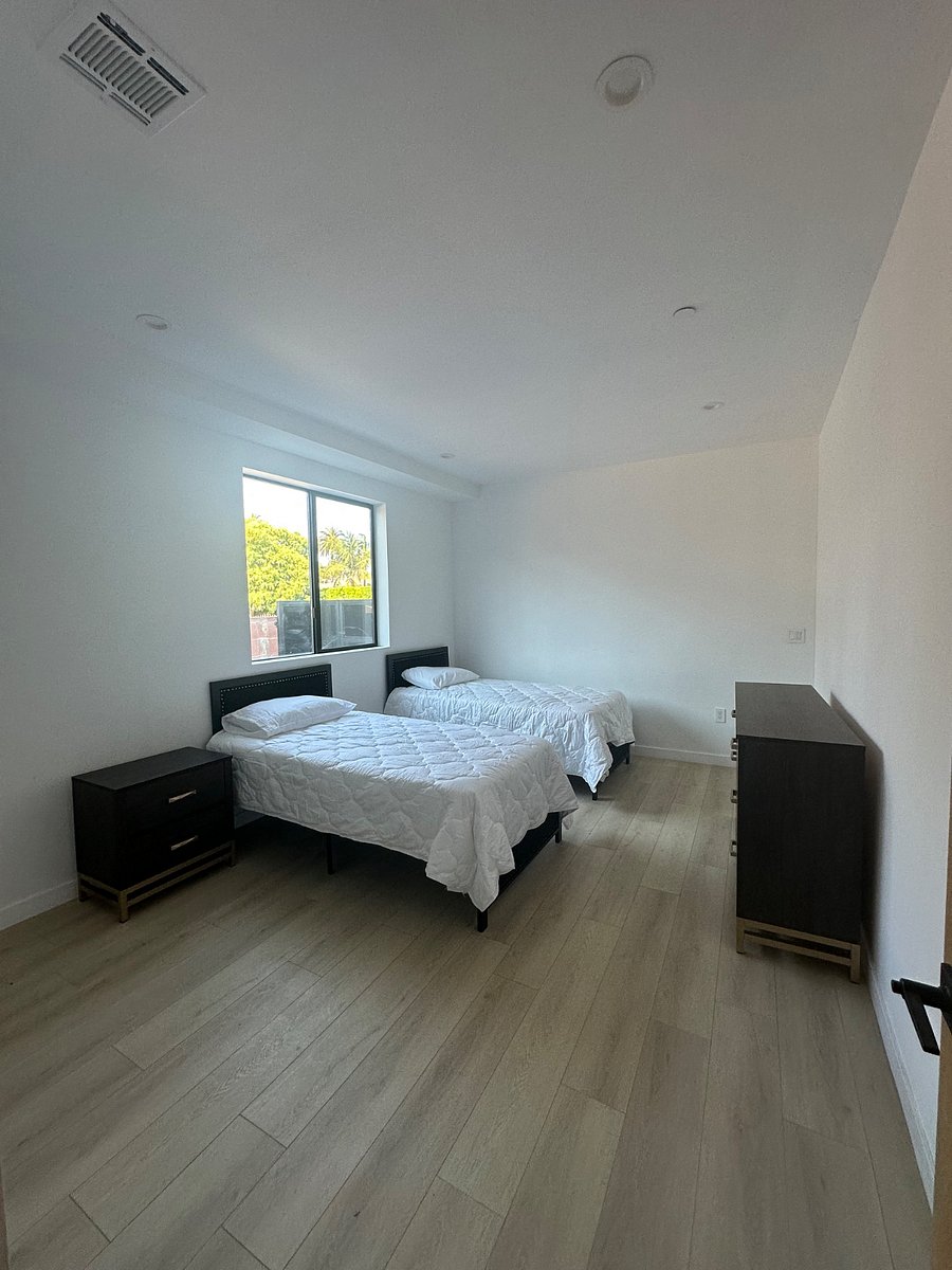 Furnished Finder property 876741_2 photo 9