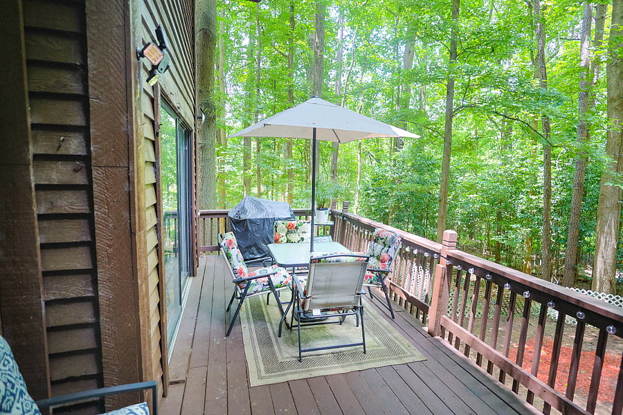 Scenic patio space