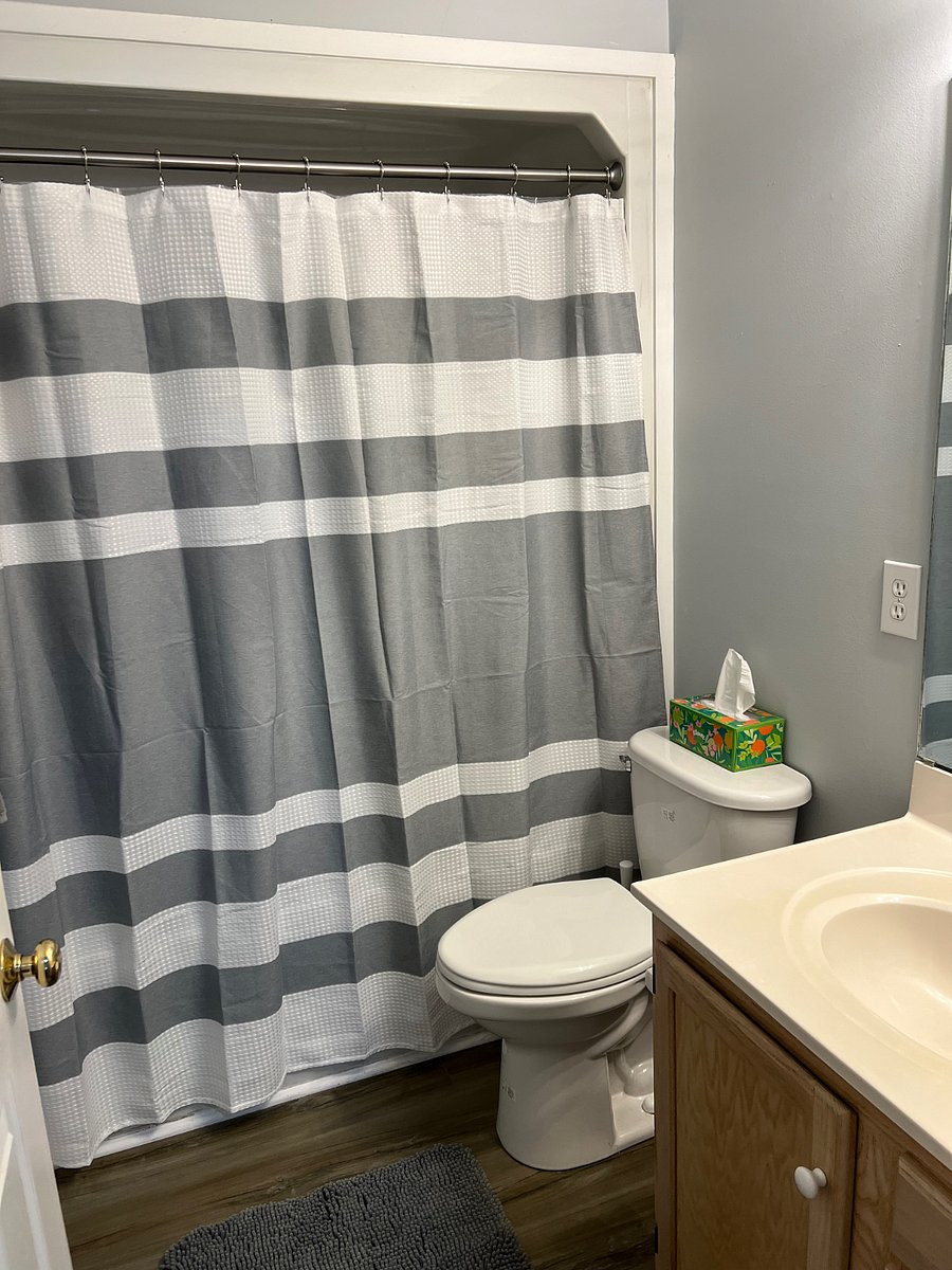 New everything in the bathroom is Brand New!
These are Turkish Cotton Towels!
These are Great towels!!