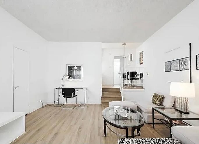 Furnished Finder property 876803_1 photo 3
