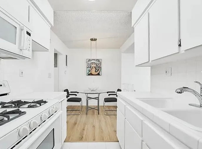 Furnished Finder property 876803_1 photo 4
