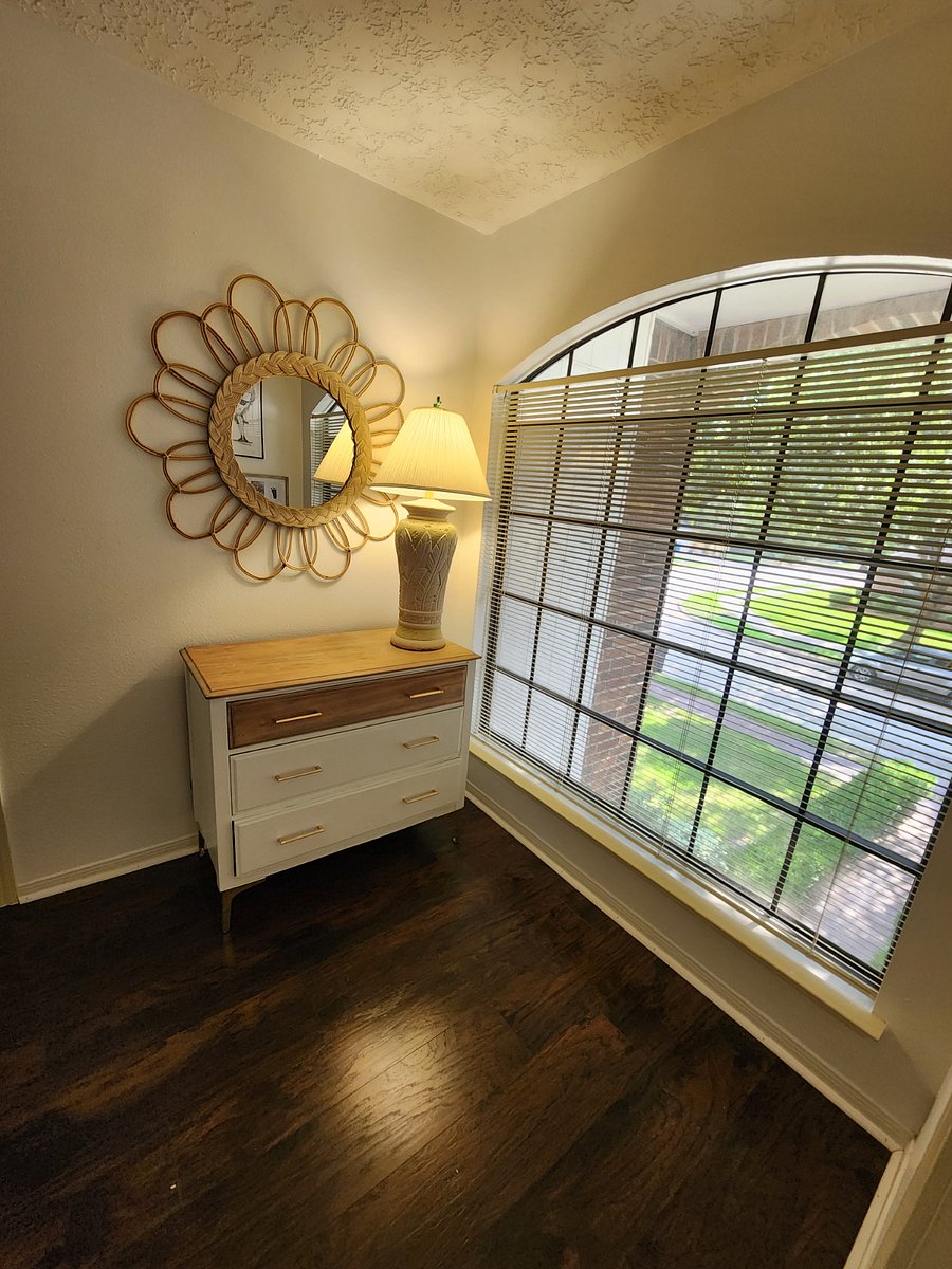 Upstairs hallway space