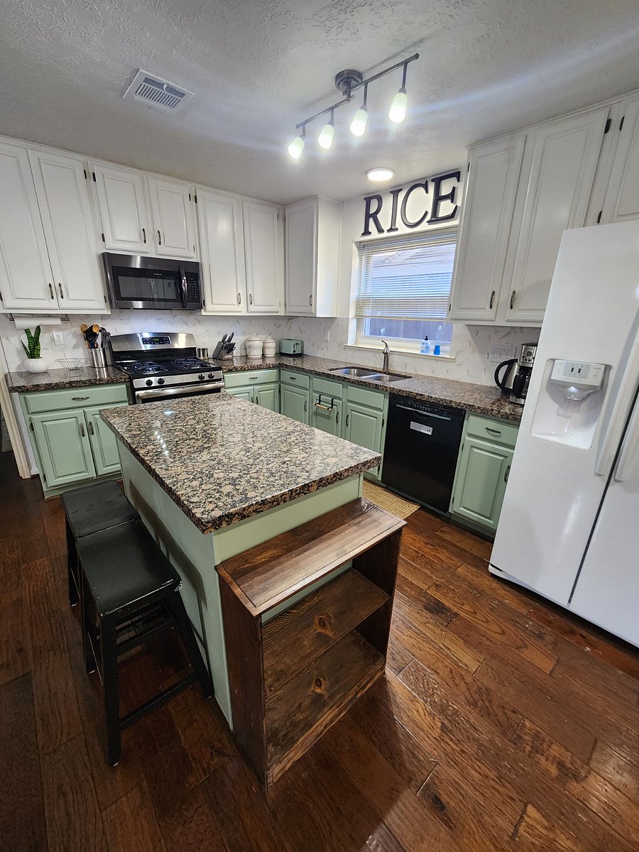 Furnished Finder property 876821_1 photo 3