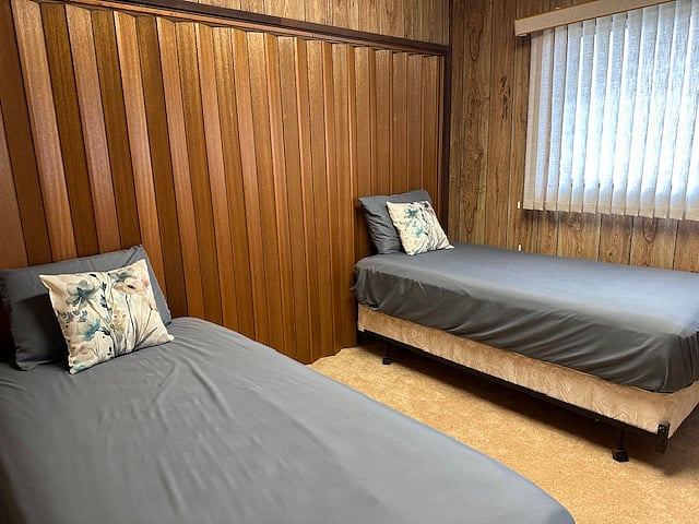 Flexible twin bedroom--comfortable for shared or individual use.
