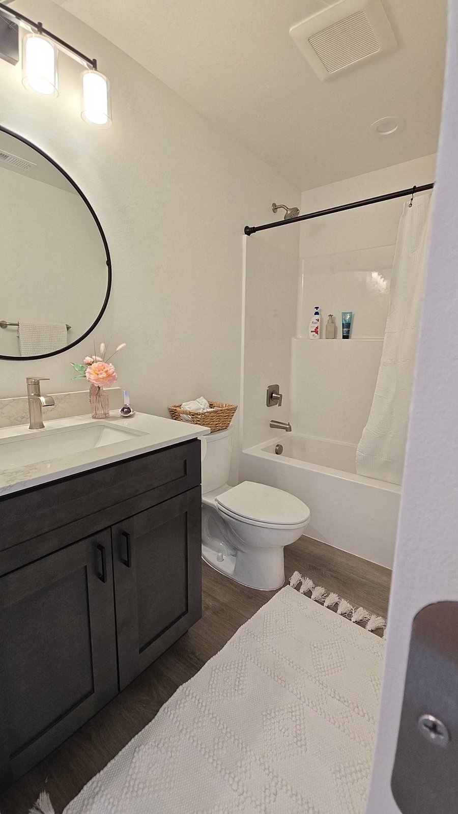 2nd bathroom.