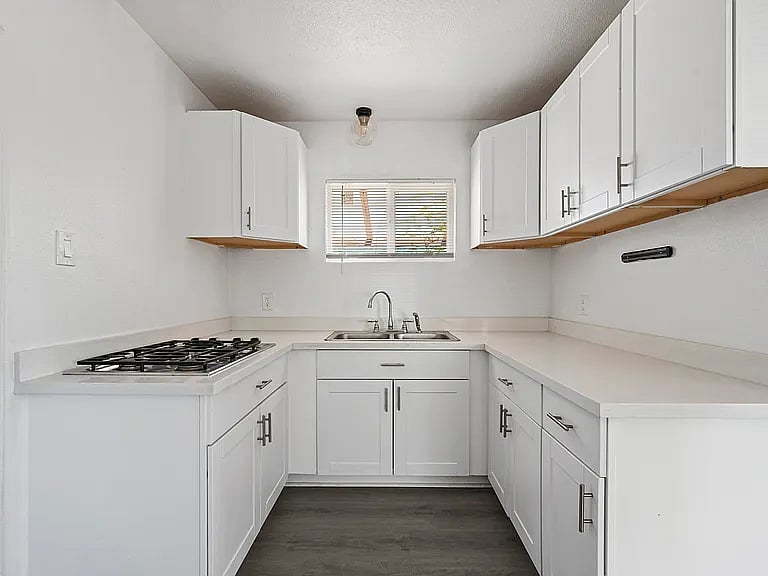 Furnished Finder property 876882_1 photo 6