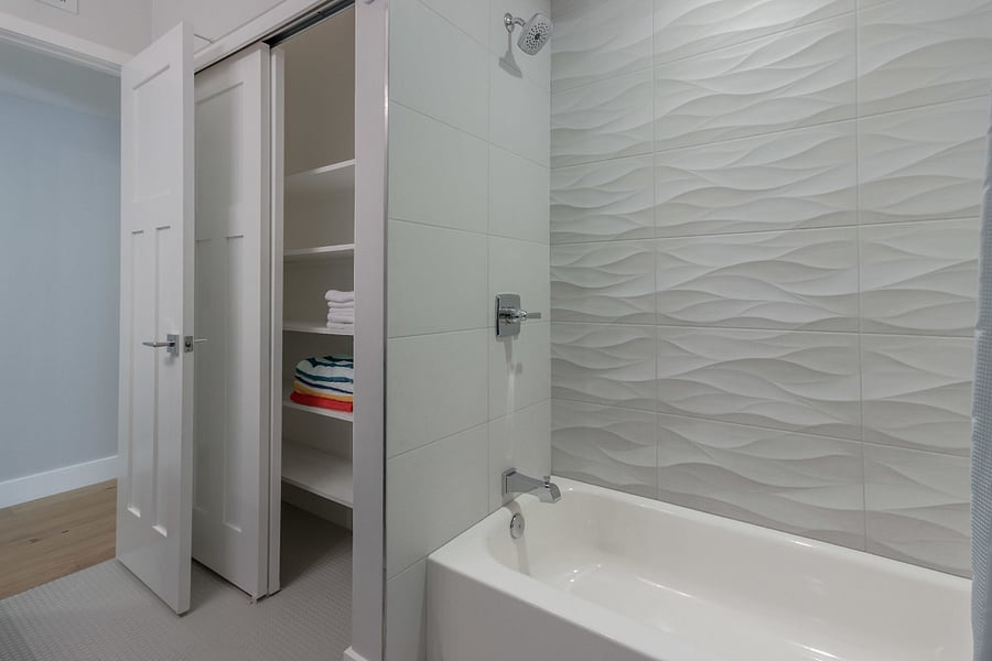 Hall Bath with Tub/Shower Combo and Large Linen Closet