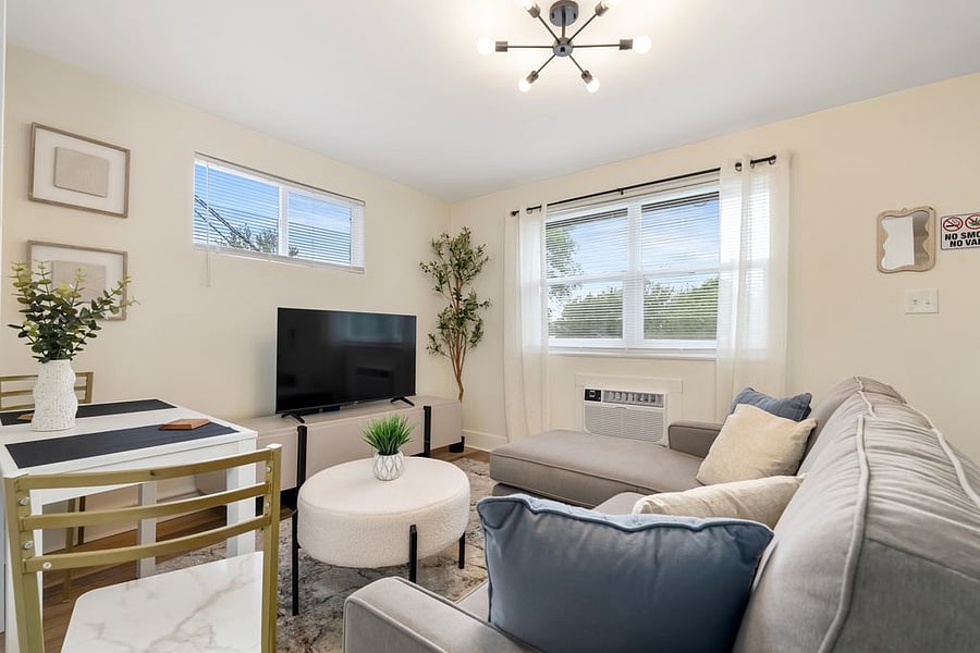 Furnished Finder property 876894_10 photo 4