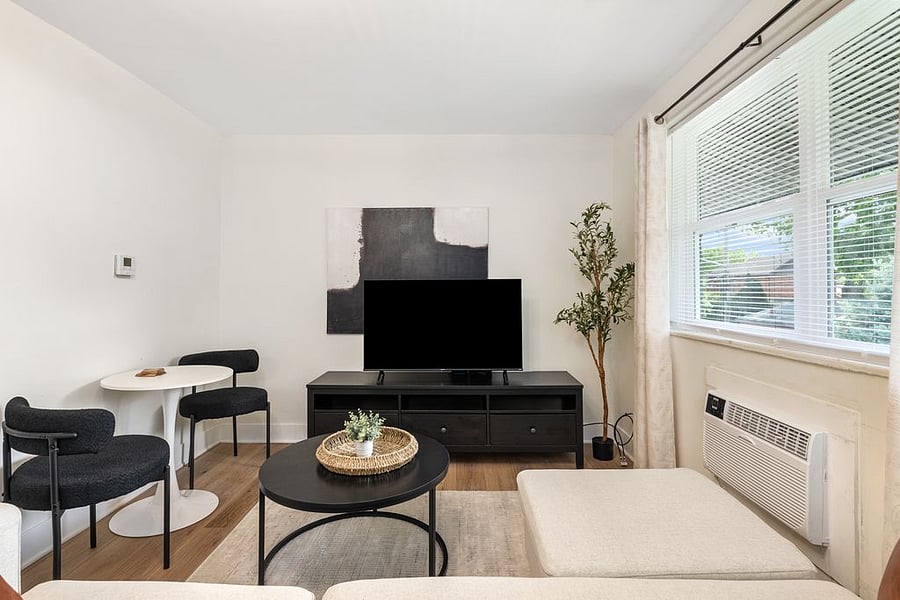 Furnished Finder property 876894_9 photo 4