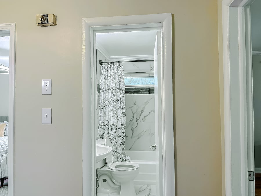 Bathroom 2 with tub and shower