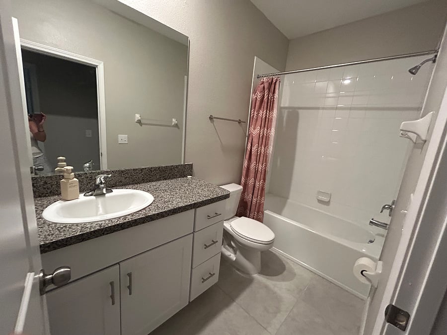 Full Bath for Second and Third Bedrooms