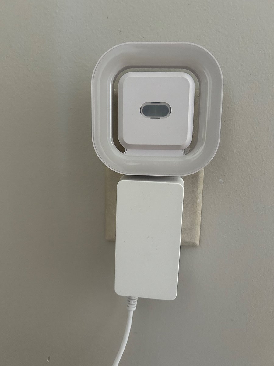Motion sensitive nightlight.