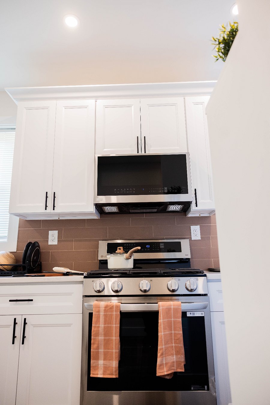 Furnished Finder property 877080_2 photo 11