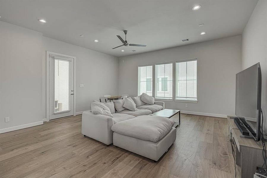 Furnished Finder property 877083_1 photo 13