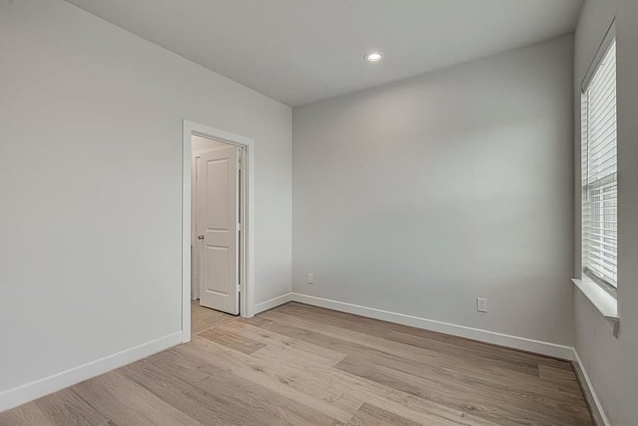 Furnished Finder property 877083_1 photo 23