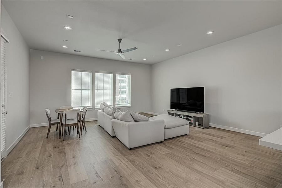 Furnished Finder property 877083_1 photo 14