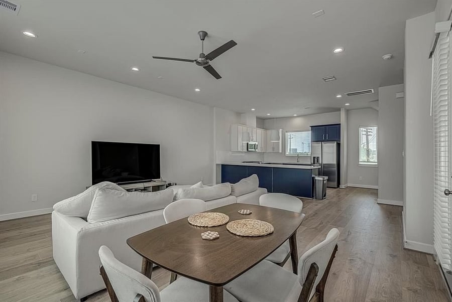 Furnished Finder property 877083_1 photo 12