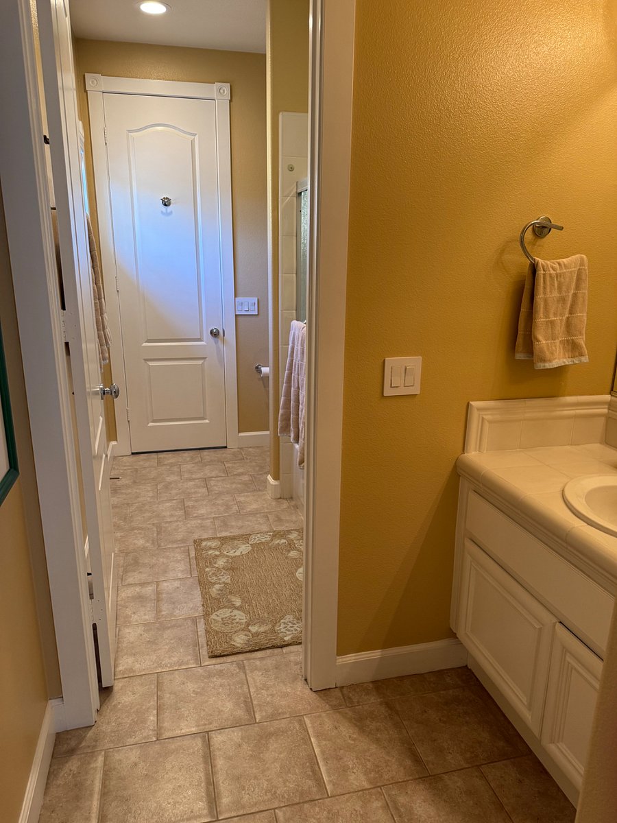 2nd floor bathroom