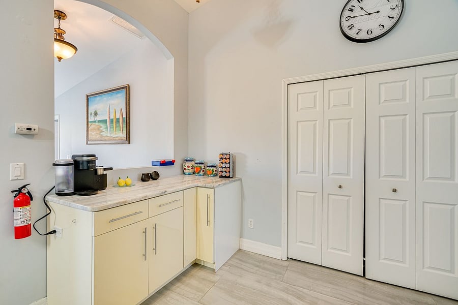 Furnished Finder property 877172_1 photo 18