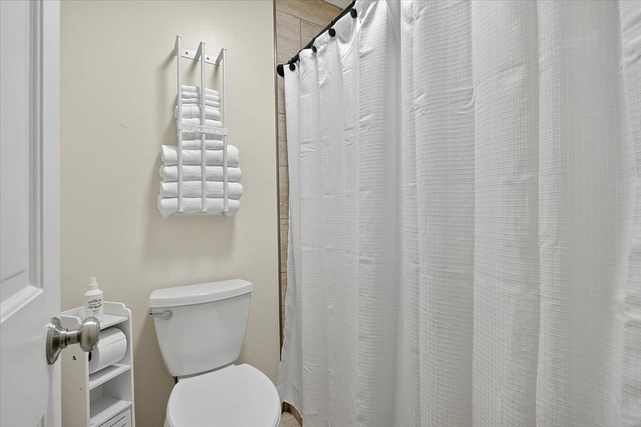 Furnished Finder property 877180_1 photo 38