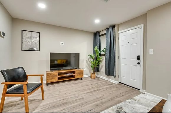 Furnished Finder property 877182_1 photo 8