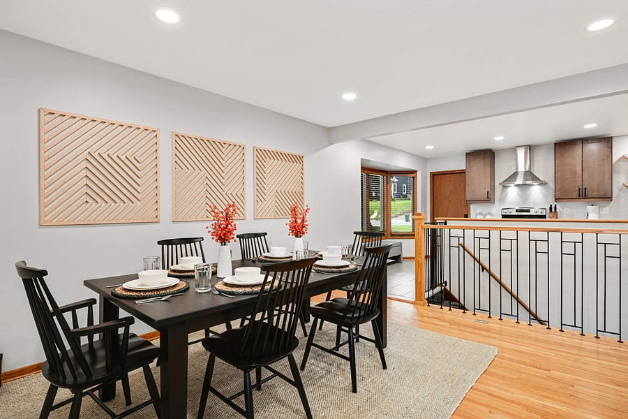 Open concept dining area and kitchen