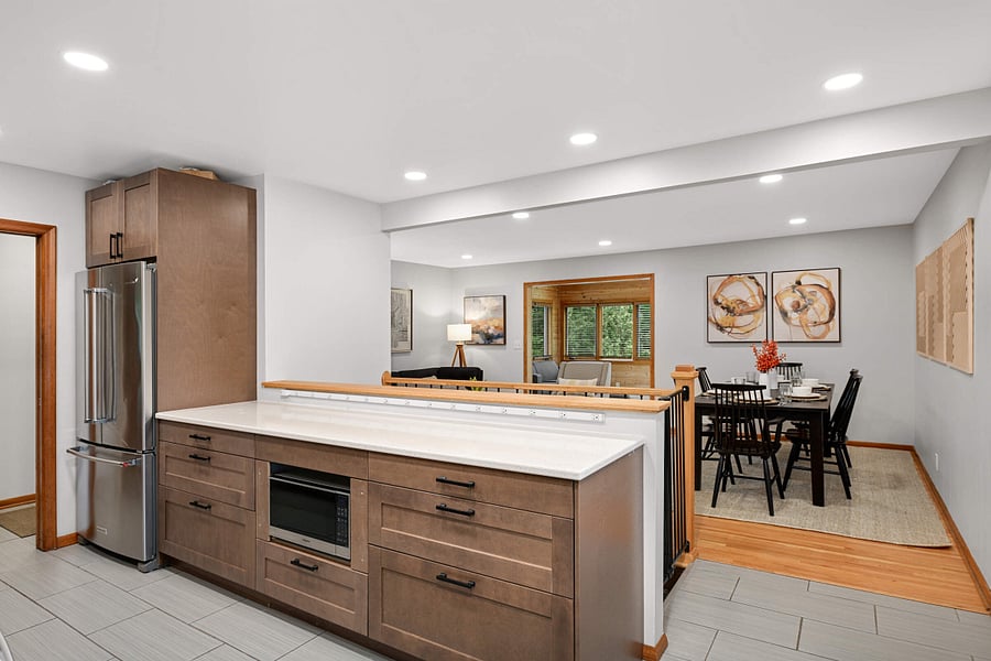 Gorgeous new kitchen with open concept to Dining Area and Living Room