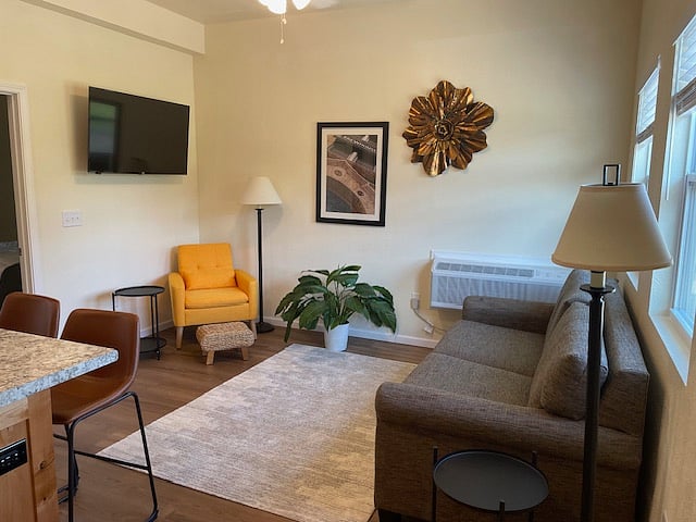 Furnished Finder property 877216_1 photo 4