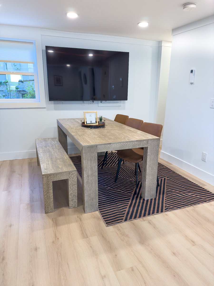 Bright and comfortable dining space ideal for shared meals and conversation.