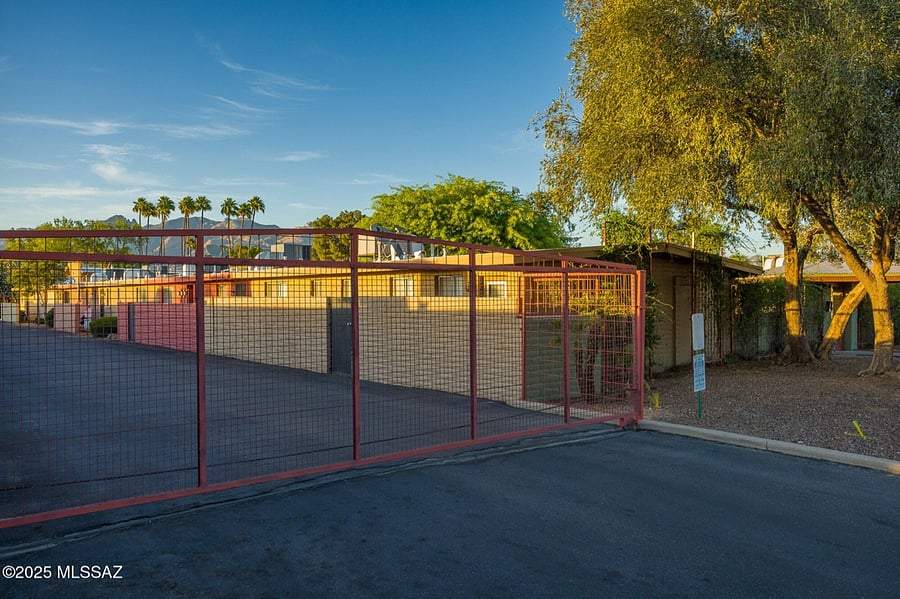 Furnished Finder property 877266_1 photo 21