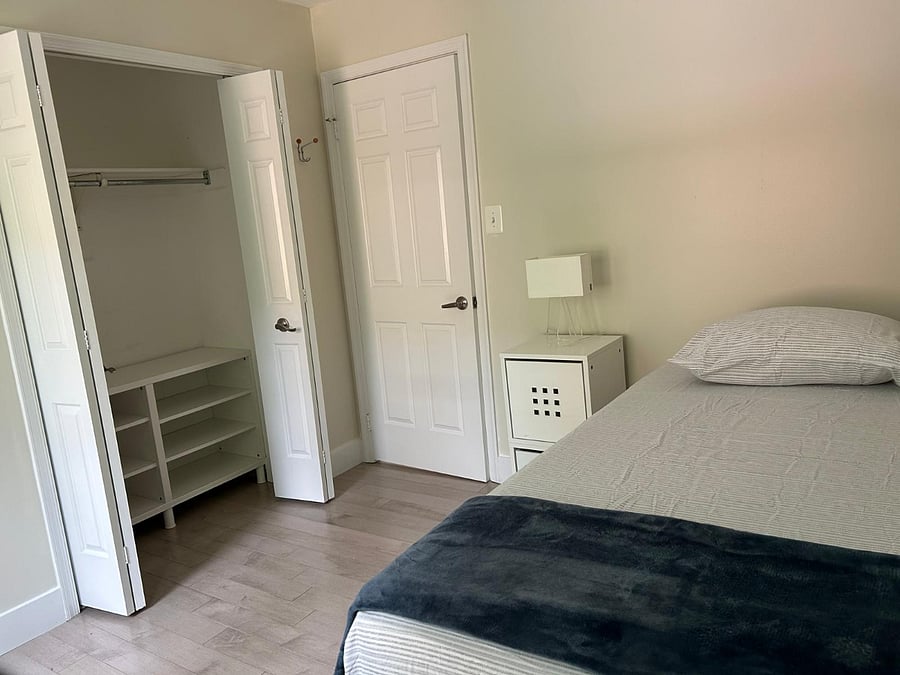 3rd Room with twin bed and closet