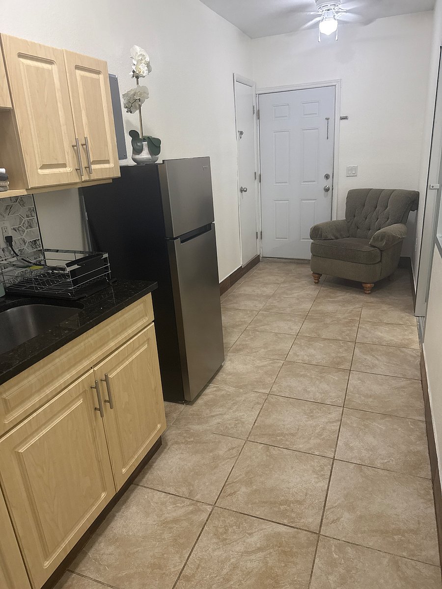 Furnished Finder property 877400_1 photo 15