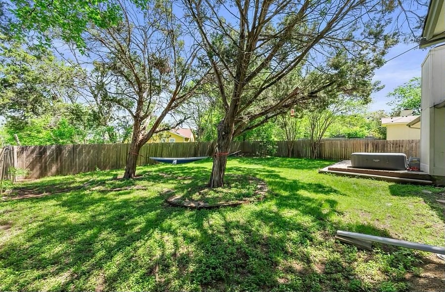 Large private backyard, perfect to lounge in the hammock or hangout with your pet (yes we are definitely okay with you bringing your dog)