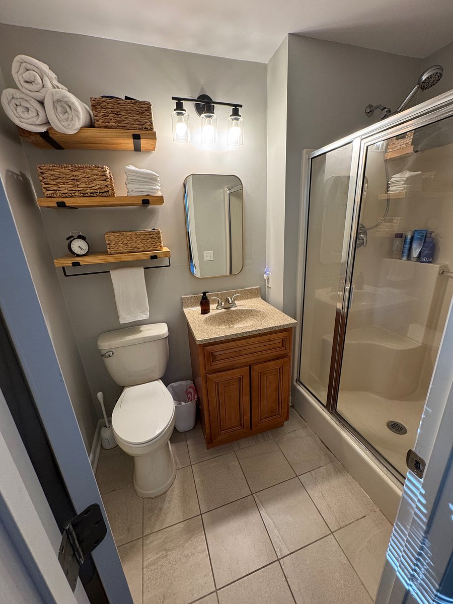 Furnished Finder property 877497_1 photo 17