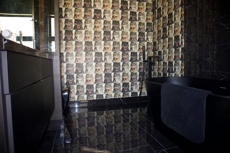 bedroom 1/ loft bathroom