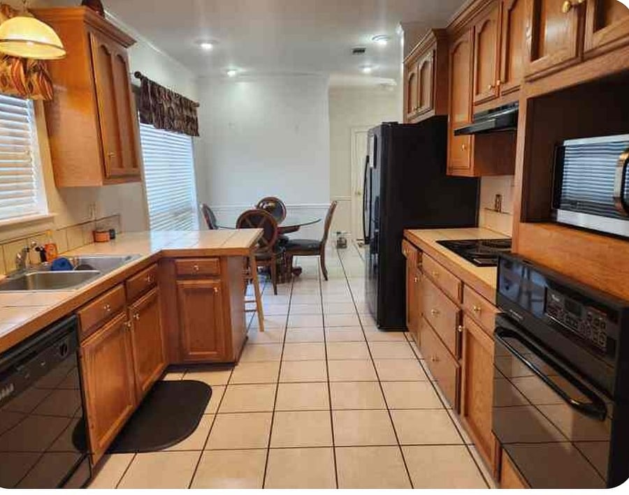 Furnished Finder property 877610_1 photo 8