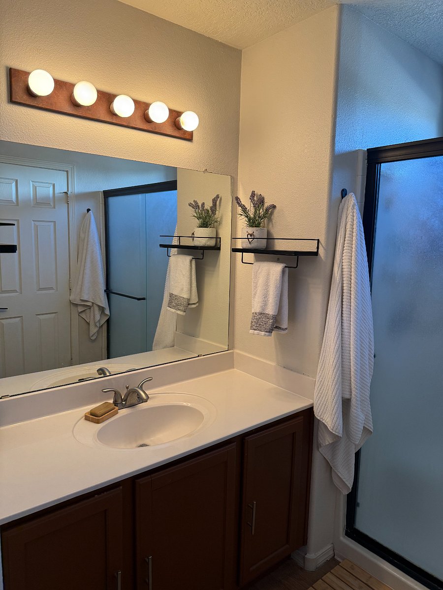Furnished Finder property 877636_1 photo 77