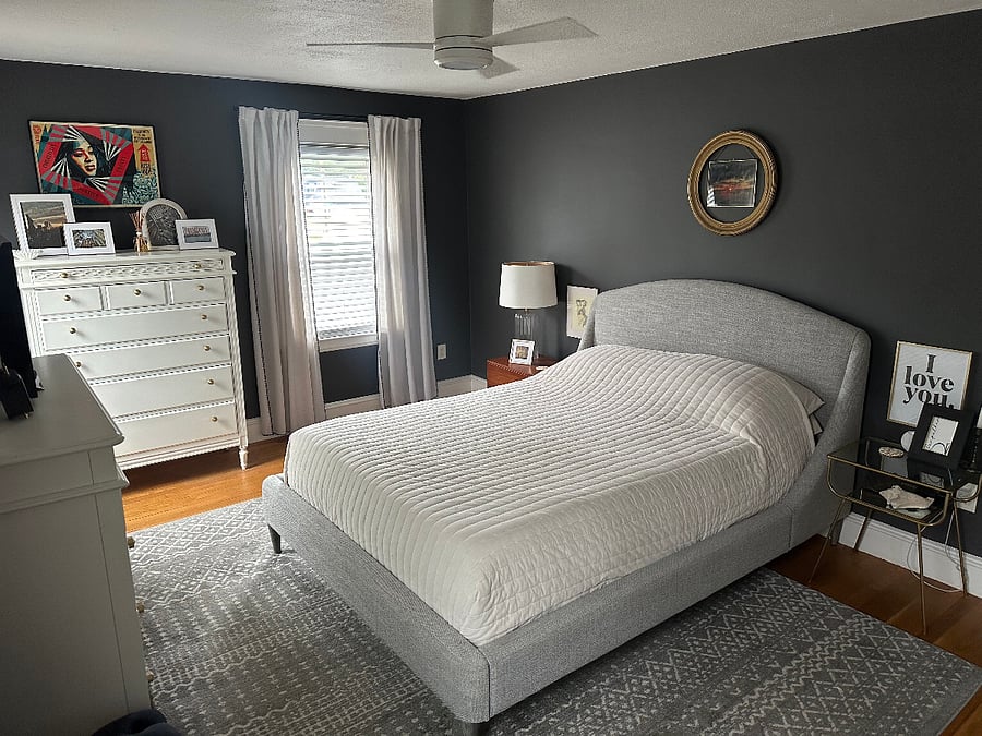 Large Bedroom with Temperpedic Mattress