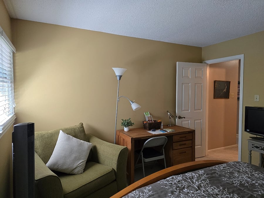 Wi-Fi router is in the next room, which is Keith's office. We have great fast connection.