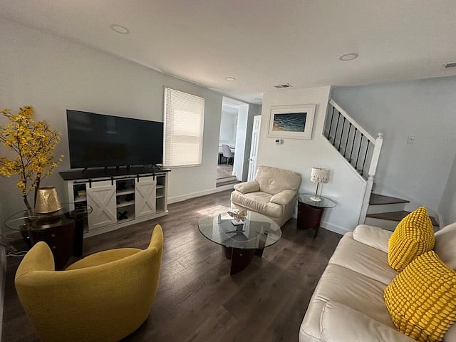 Furnished Finder property 877763_1 photo 4