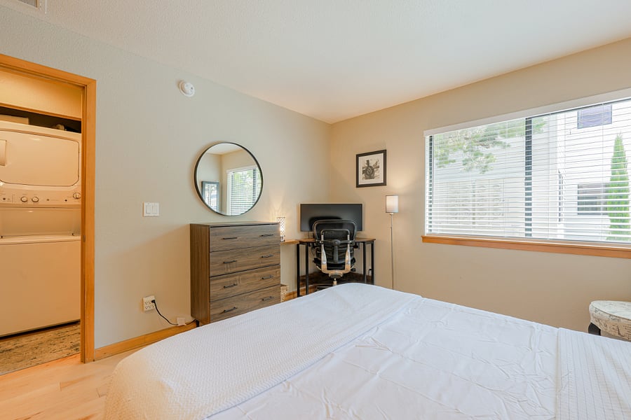 Furnished Finder property 877791_1 photo 17